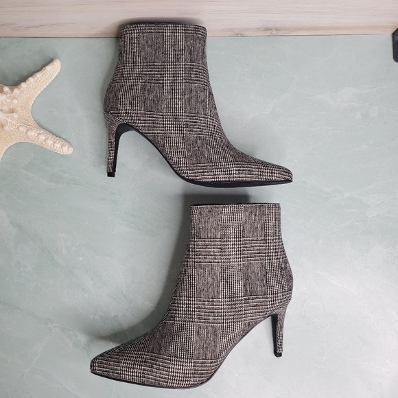 New! Black and White Ankle Booties - Picture 4 of 8